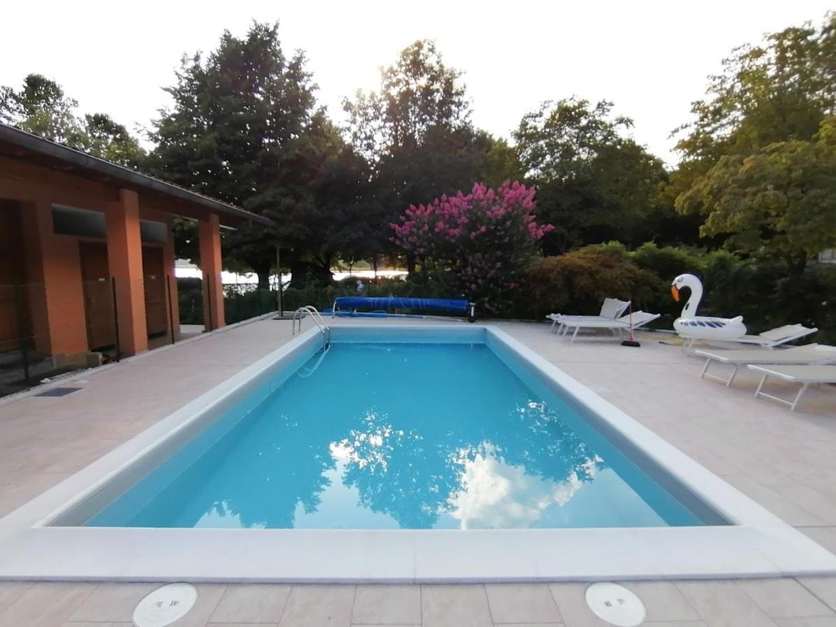 Villaggio Turistico Il Lago Dorato 카를라조 외부 사진